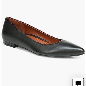 Vionic black flats